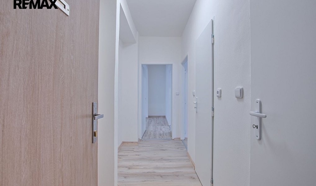 Pronájem bytu 2+1 58 m², Aš – náhled fotky 3