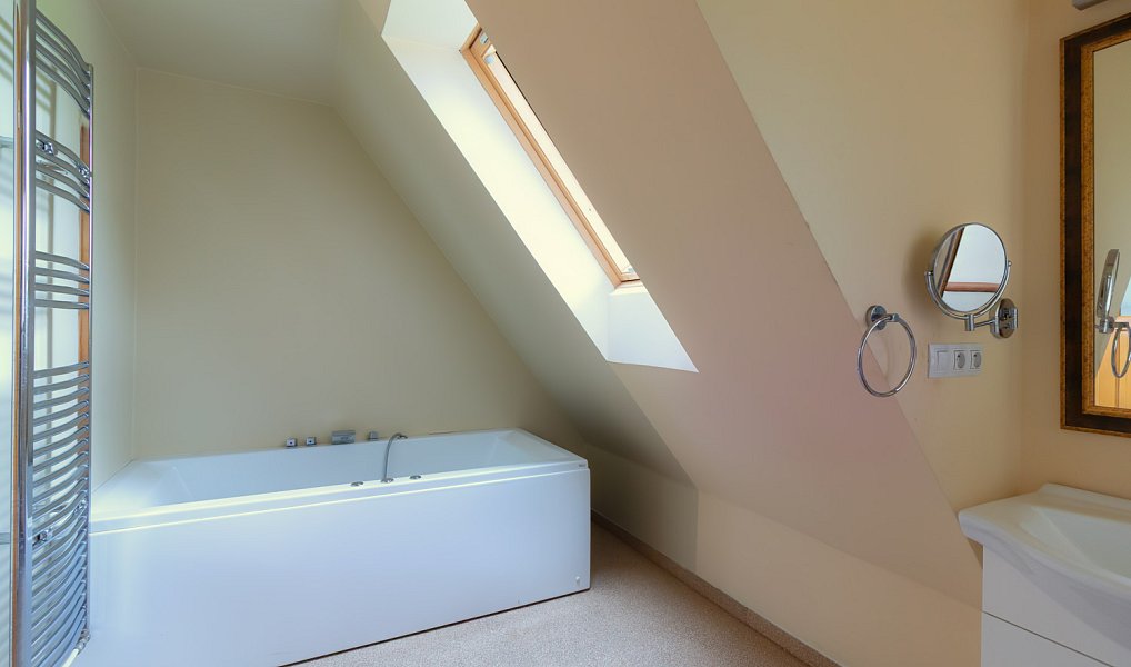 Prodej domu 336 m² s pozemkem 2 384 m², Chrustenice – náhled fotky 28