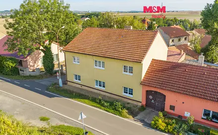 Prodej domu 185 m² s pozemkem 250 m², Černuc, okres Kladno