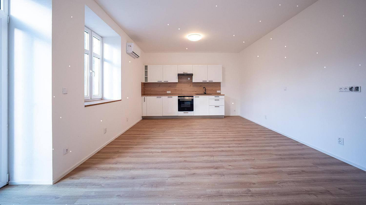 Prodej domu 218 m² s pozemkem 307 m² – fotografie 5