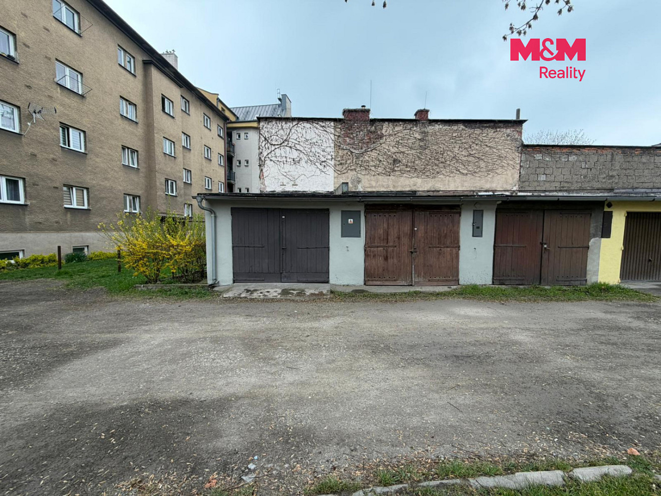 Pronájem garáže, 30 m2, třinec — photo 3