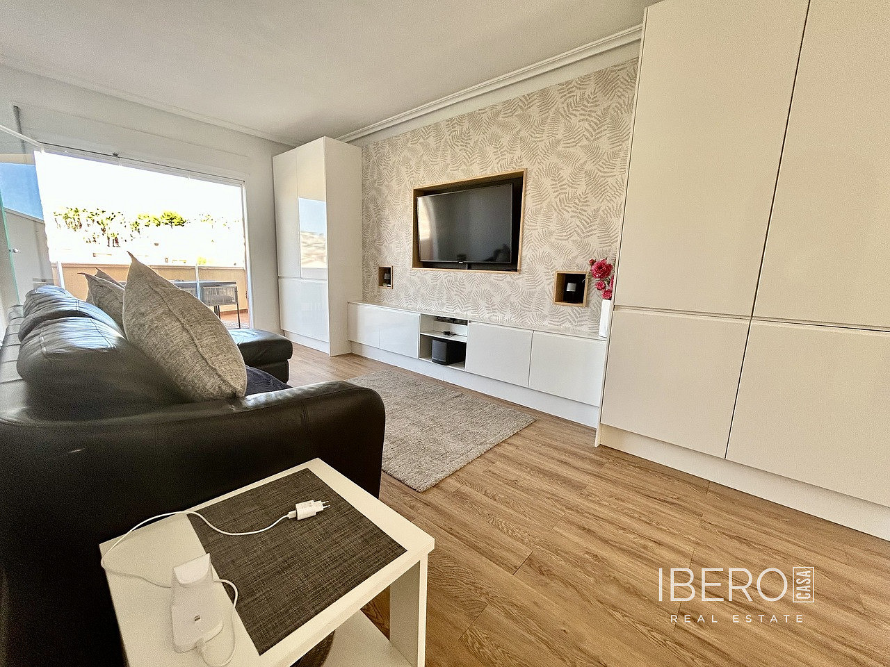Piso 3+kk – Villamartin - Más