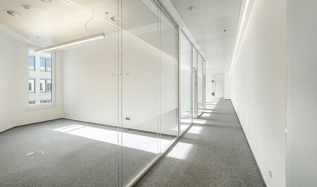 Pronájem kanceláře 1 722 m², Praha – náhled fotky 8