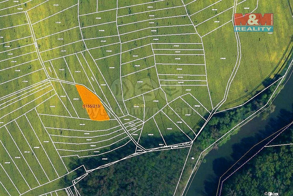 Prodej pole 1 661 m²
