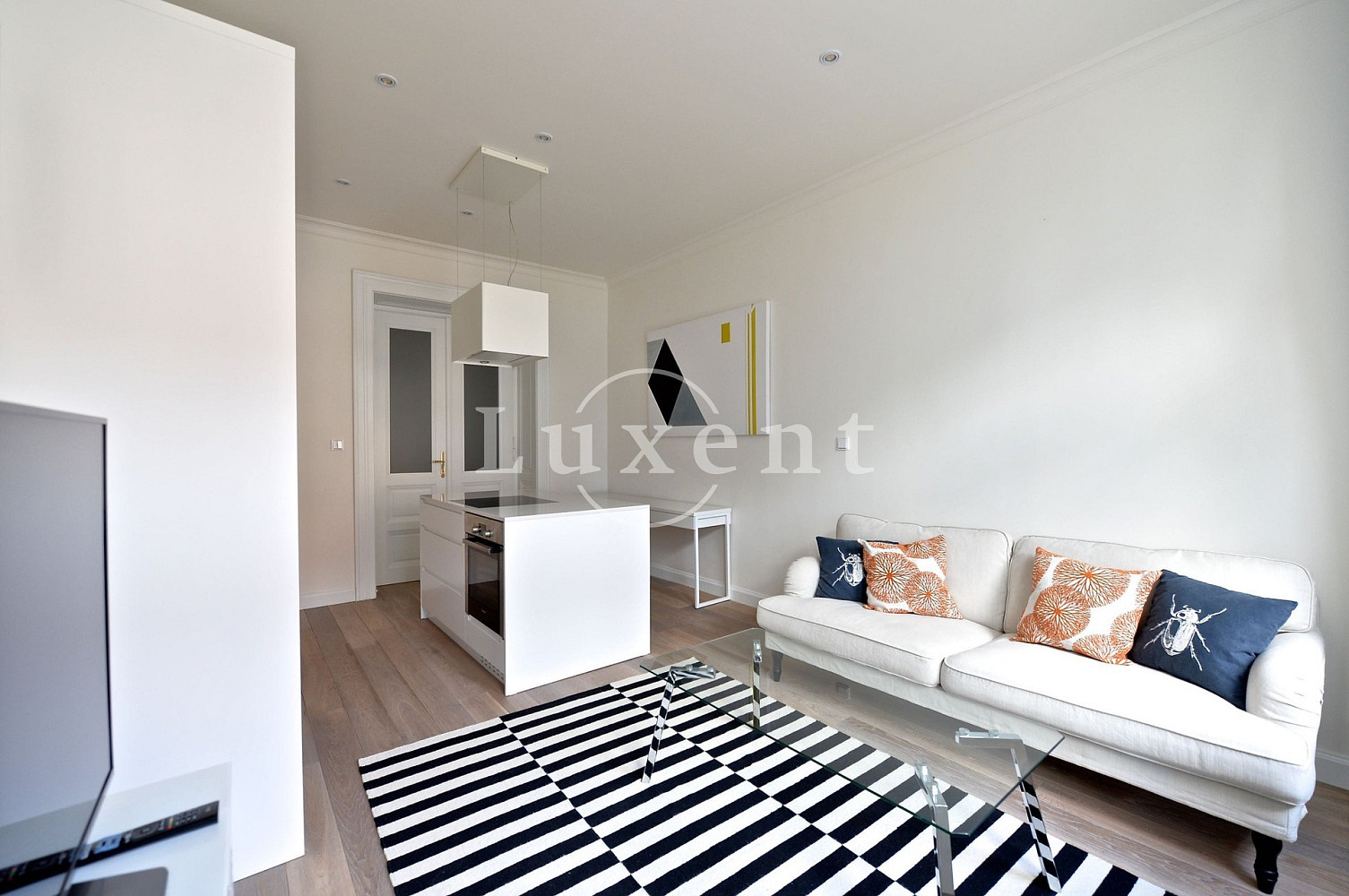 Pronájem bytu 2+kk 56 m² – fotografie 3