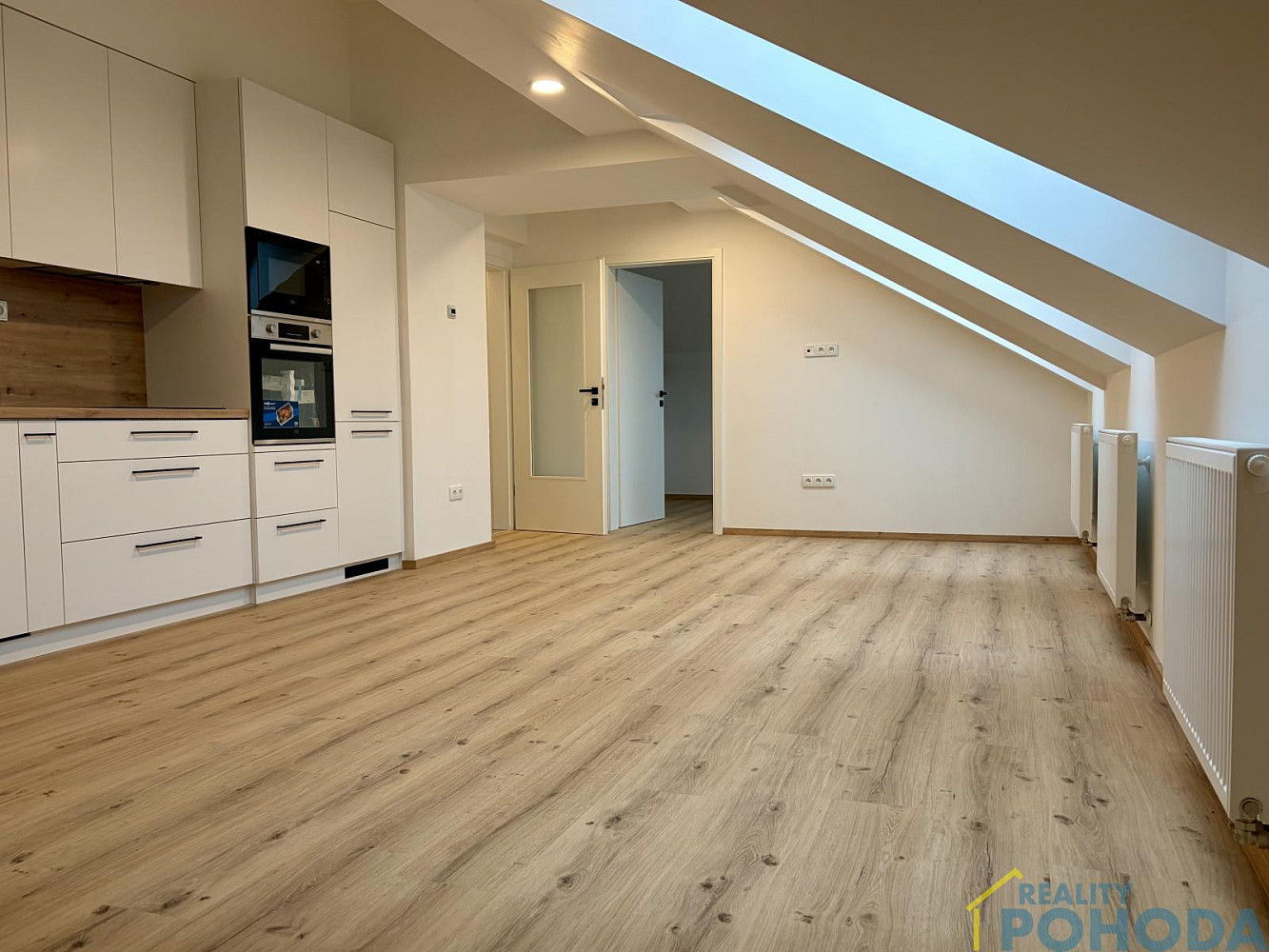 Pronájem bytu 3+kk 109 m²