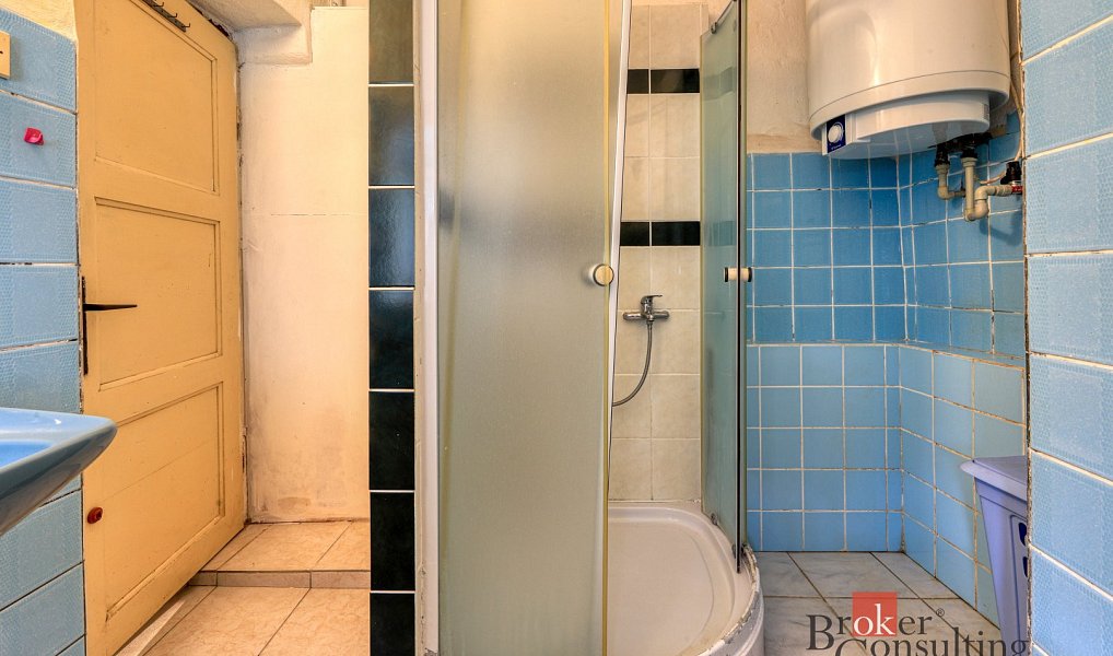Prodej domu 188 m² s pozemkem 2 122 m², Neurazy – náhled fotky 5