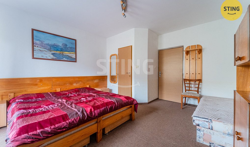 Prodej ubytovacího objektu 813 m², Spálov – náhled fotky 18