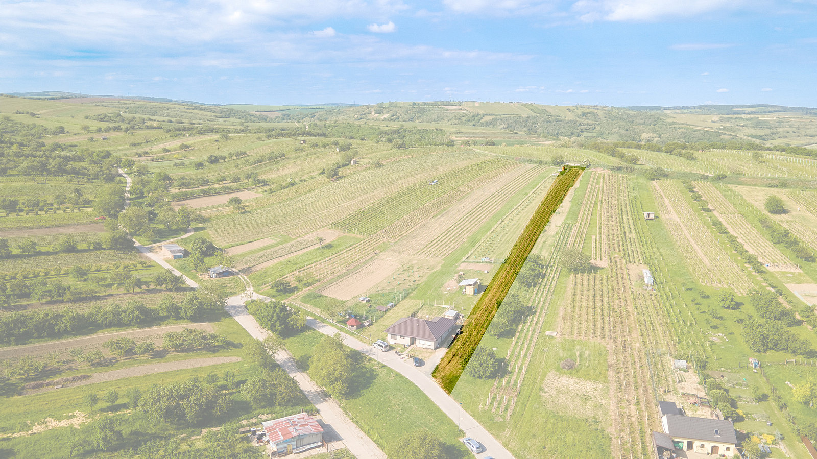 Prodej stavebního pozemku 1 528 m² – fotografie 2