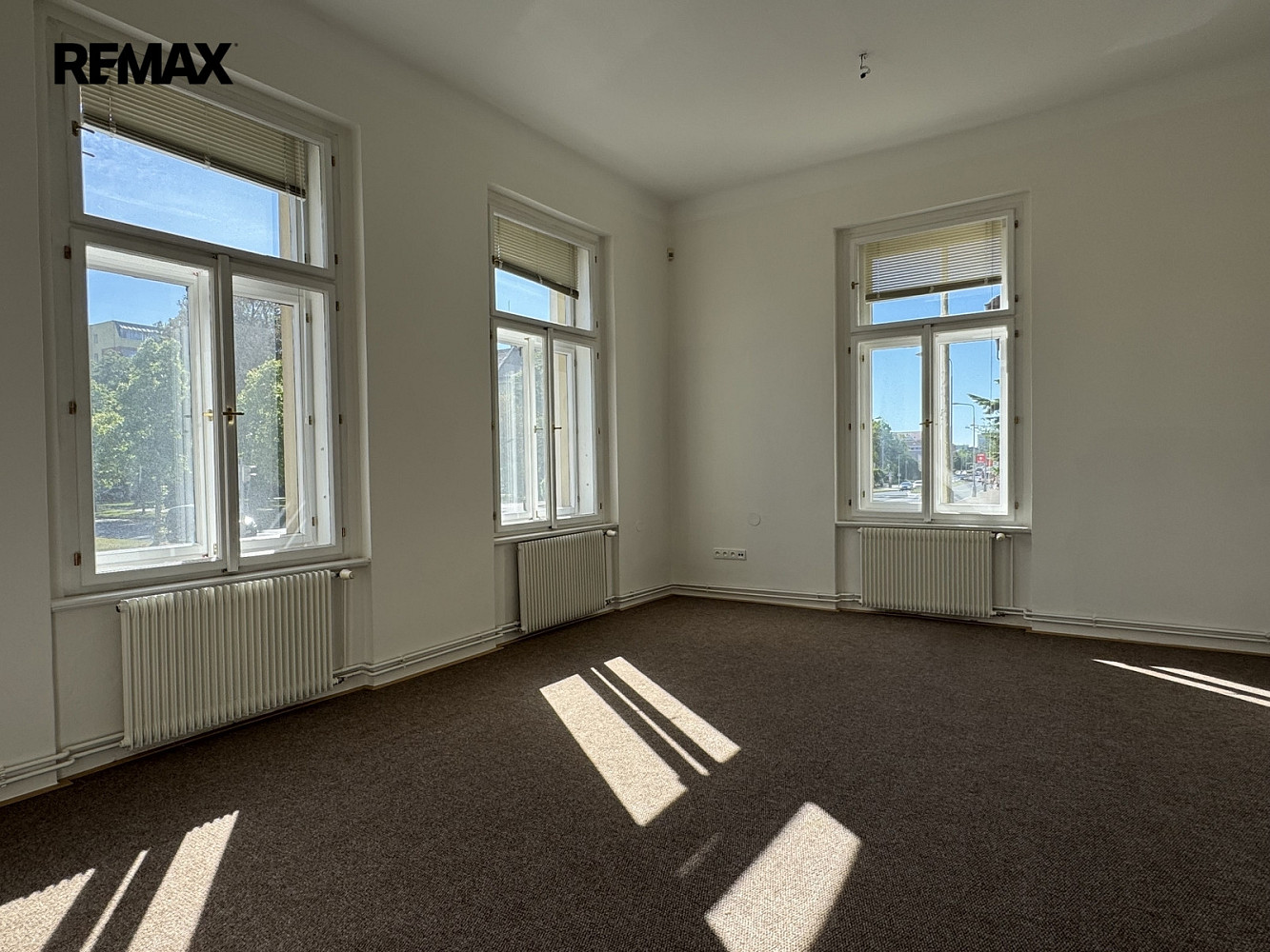 Pronájem kanceláře 21 m² – pohled 5