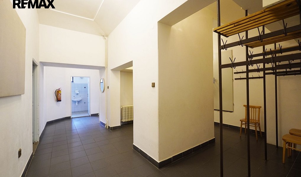 Prodej domu 540 m² s pozemkem 613 m², Lovosice – náhled fotky 16