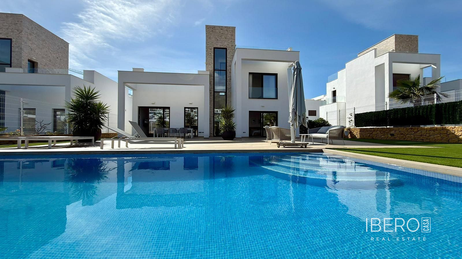 Prodej domu 234 m² s pozemkem 511 m²