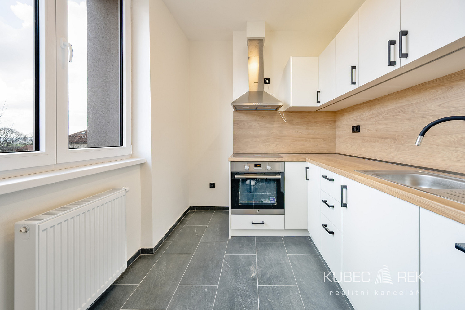 Prodej bytu 2+1 50 m² – fotografie 2