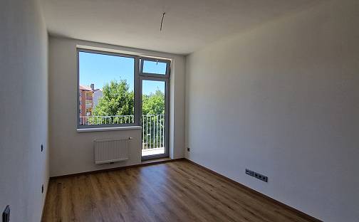 Prodej bytu 2+kk 50 m², Na Průhoně, Velvary, okres Kladno