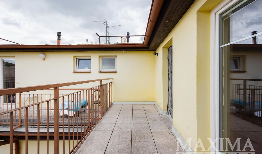Prodej bytu 1+1 64 m², Praha – náhled fotky 18