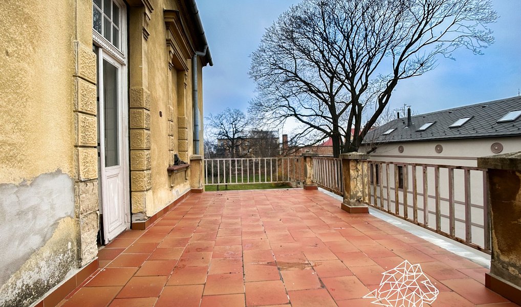 Prodej domu 900 m² s pozemkem 2 018 m², Krnov – náhled fotky 12