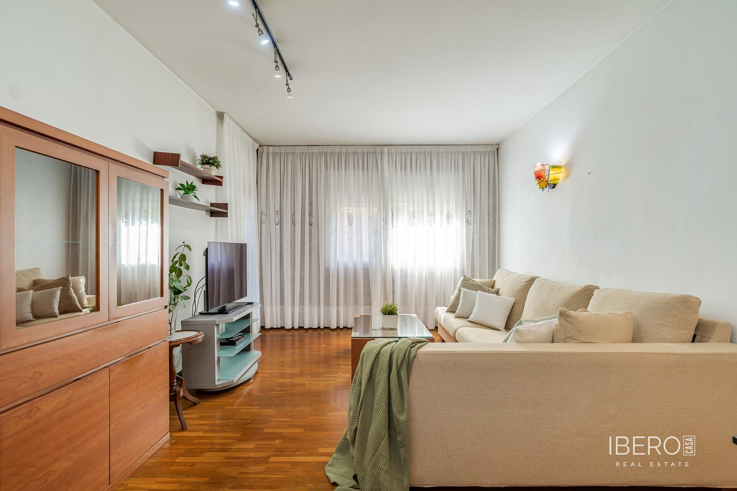 Pis 5+kk – Barcelona - Vista 4