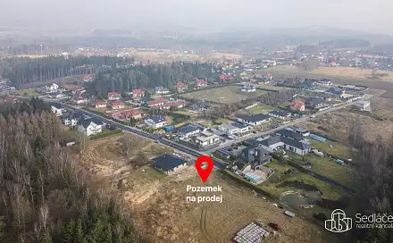 Prodej stavebního pozemku 1 994 m², Nová Role, okres Karlovy Vary