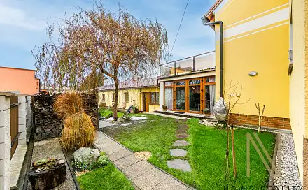 Prodej domu 250 m² s pozemkem 241 m², Pod Lesem, Plzeň - Doubravka