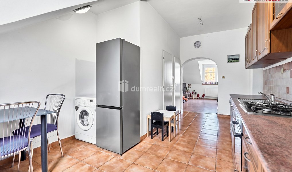 Prodej bytu 2+1 82 m², Karlovy Vary – náhled fotky 3