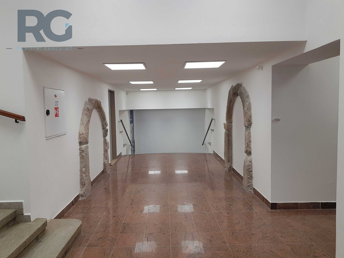 Prodej obchodních prostor 173 m² – fotografie 3