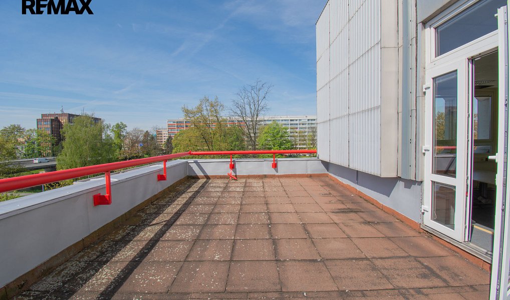 Pronájem kanceláře 172 m², Hradec Králové – náhled fotky 17