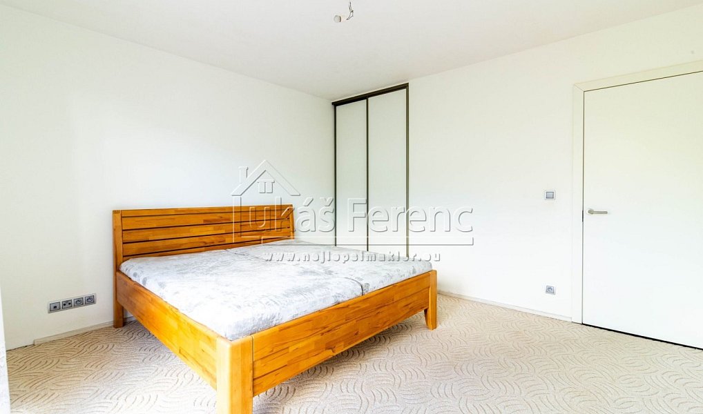 Prodej domu 83 m² s pozemkem 137 m², Škvorec – náhled fotky 16