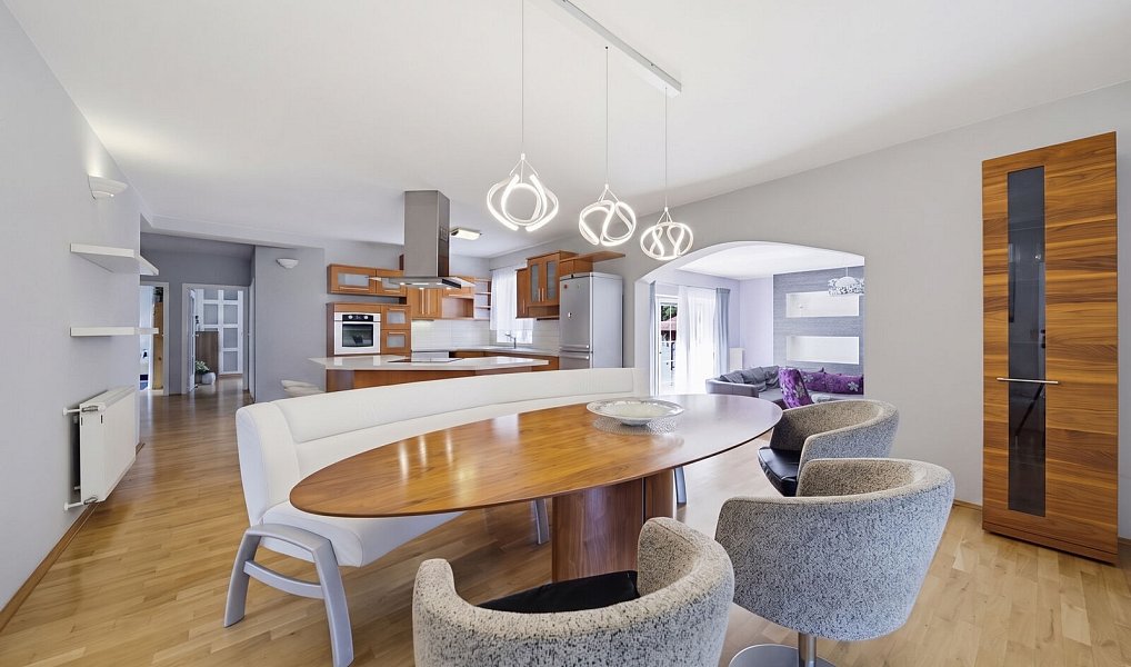 Prodej domu 300 m² s pozemkem 1 491 m², Luženičky – náhled fotky 10
