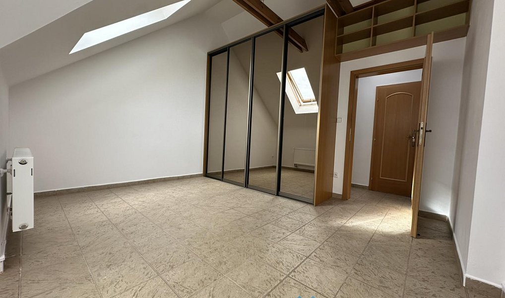 Pronájem bytu 3+1 130 m², Znojmo – náhled fotky 11