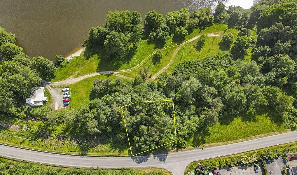 Prodej pozemku 651 m², Trnová – náhled fotky 3