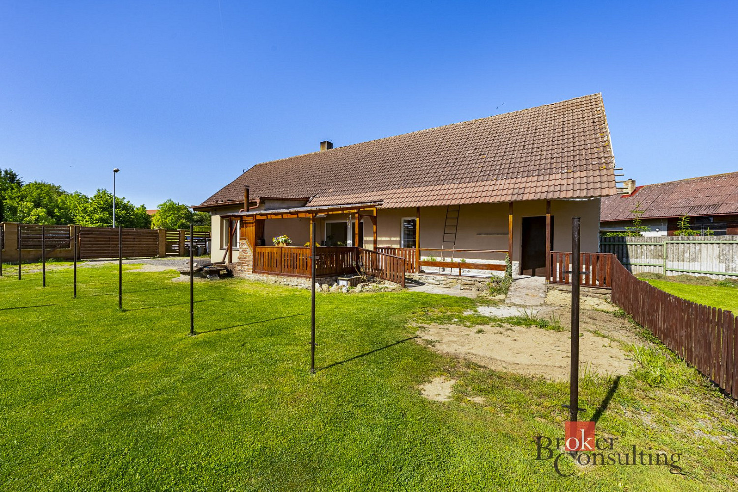 Prodej domu 132 m² s pozemkem 2 185 m² — photo 2