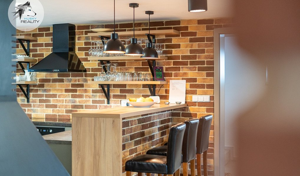 Prodej ubytovacího objektu 319 m², Valtice – náhled fotky 7
