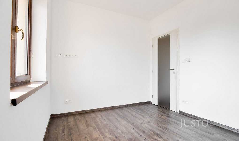 Prodej domu 227 m² s pozemkem 1 747 m², Teplice – náhled fotky 27