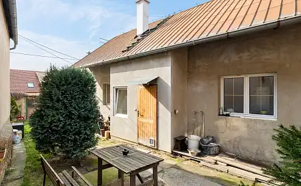 Prodej domu 98 m² s pozemkem 327 m², Uhy, okres Kladno