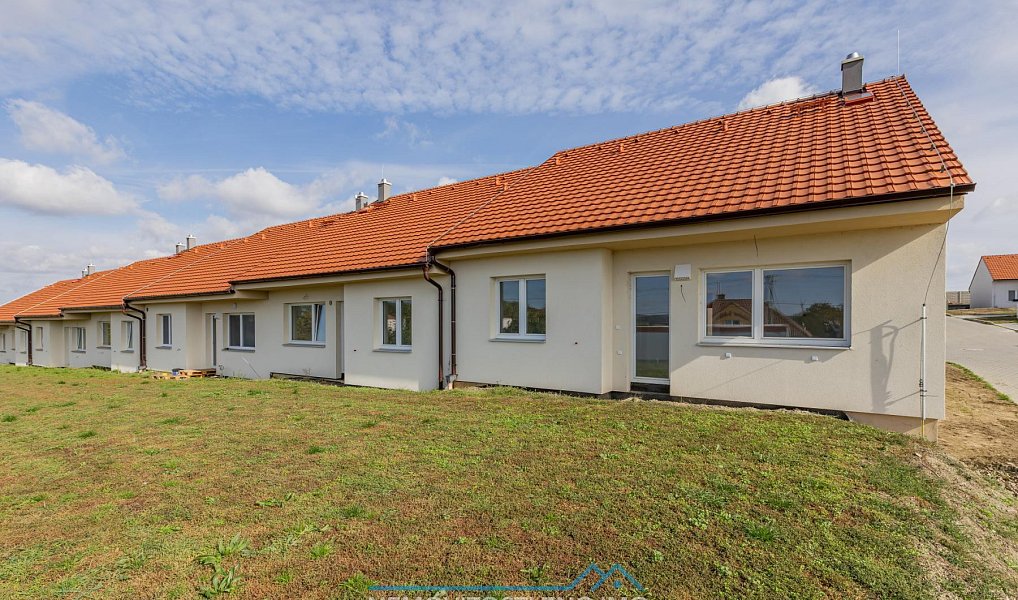 Prodej domu 97 m² s pozemkem 327 m², Znojmo – náhled fotky 2