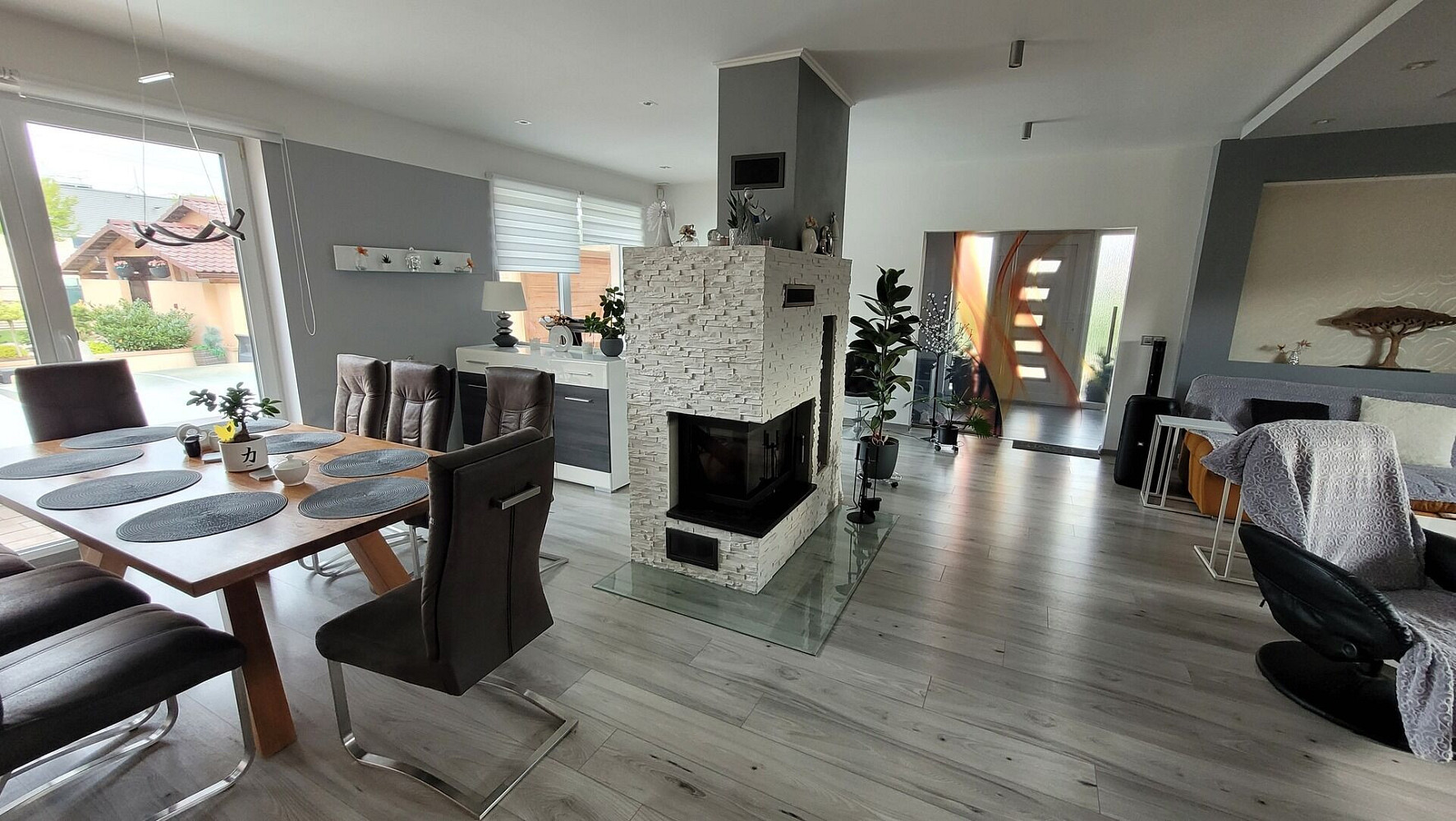 Prodej domu 250 m² s pozemkem 1 717 m² – fotografie 2