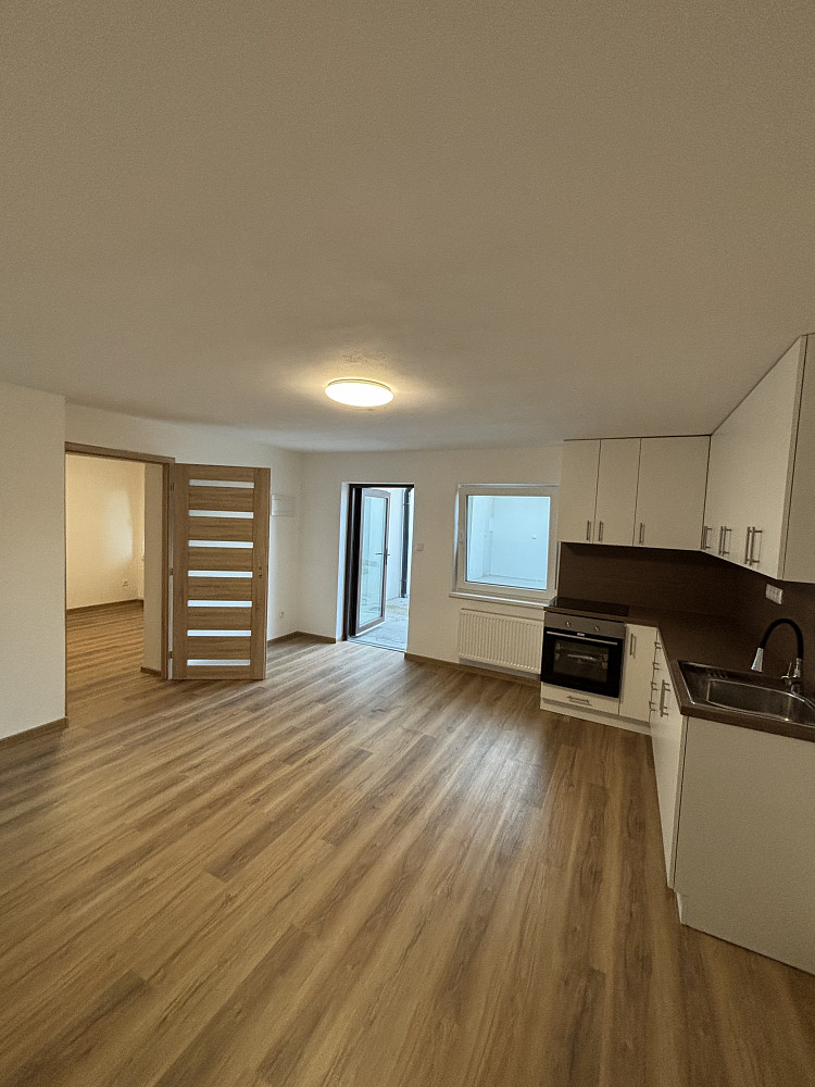 Pronájem bytu 3+kk 60 m²