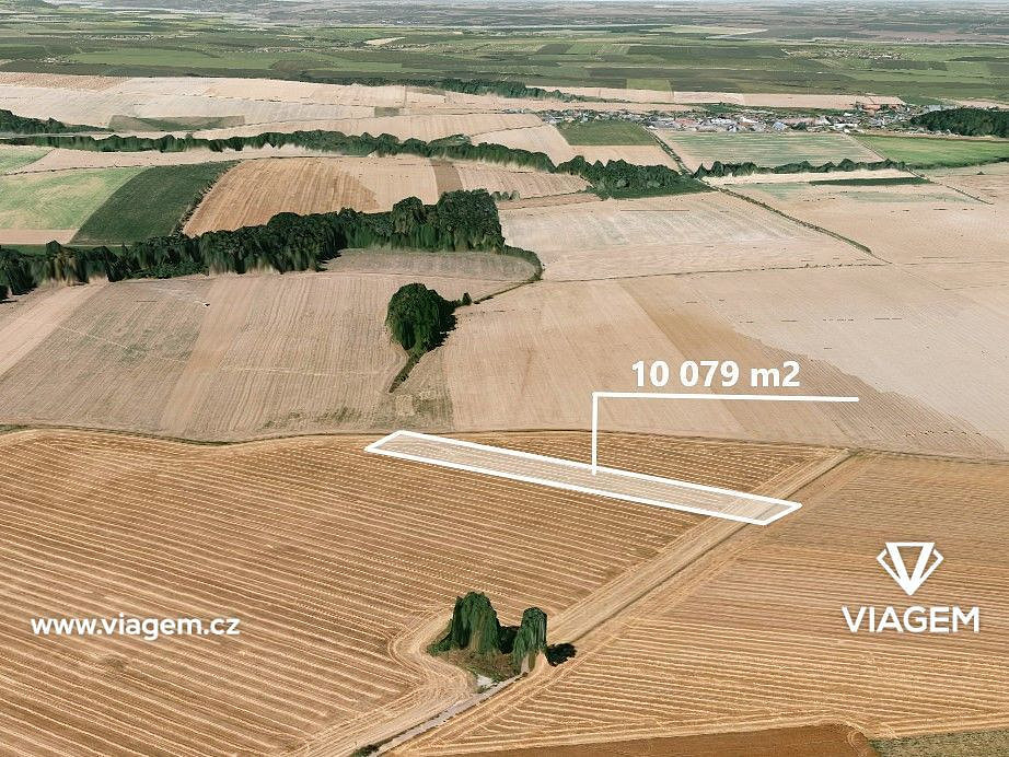 Prodej pole 1 083 m²