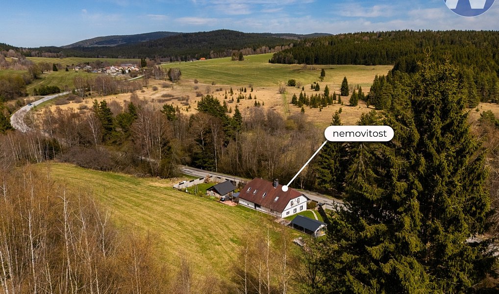 Prodej domu 189 m² s pozemkem 768 m², Zbytiny – náhled fotky 4