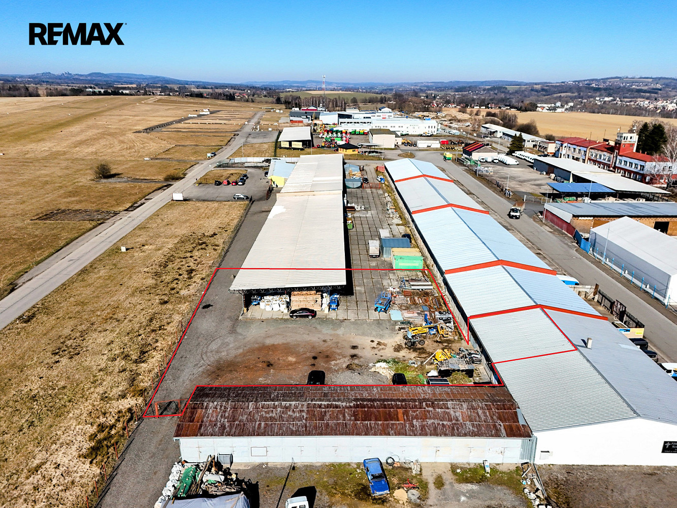 Pronájem skladovacích prostor 2 110 m² – fotografie 2