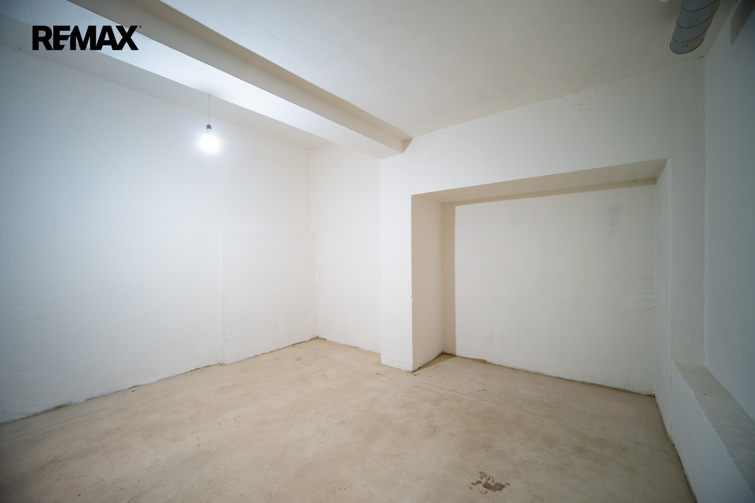 Prodej skladovacích prostor 19 m² — photo 2
