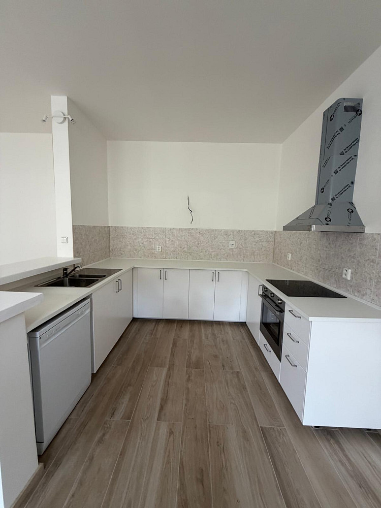 Pronájem bytu 3+kk 82 m² — photo 5