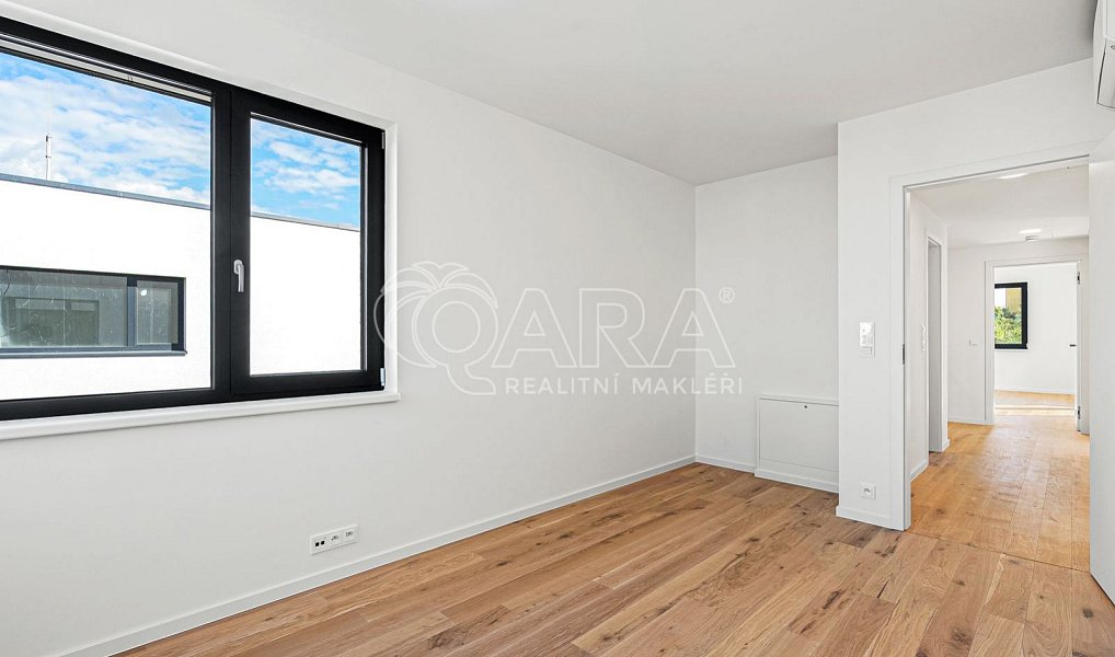 Prodej domu 288 m² s pozemkem 687 m², Praha – náhled fotky 12