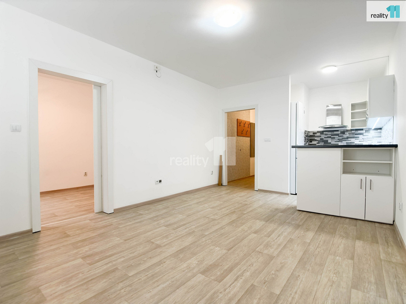 Pronájem bytu 2+kk 38 m² – fotografie 2
