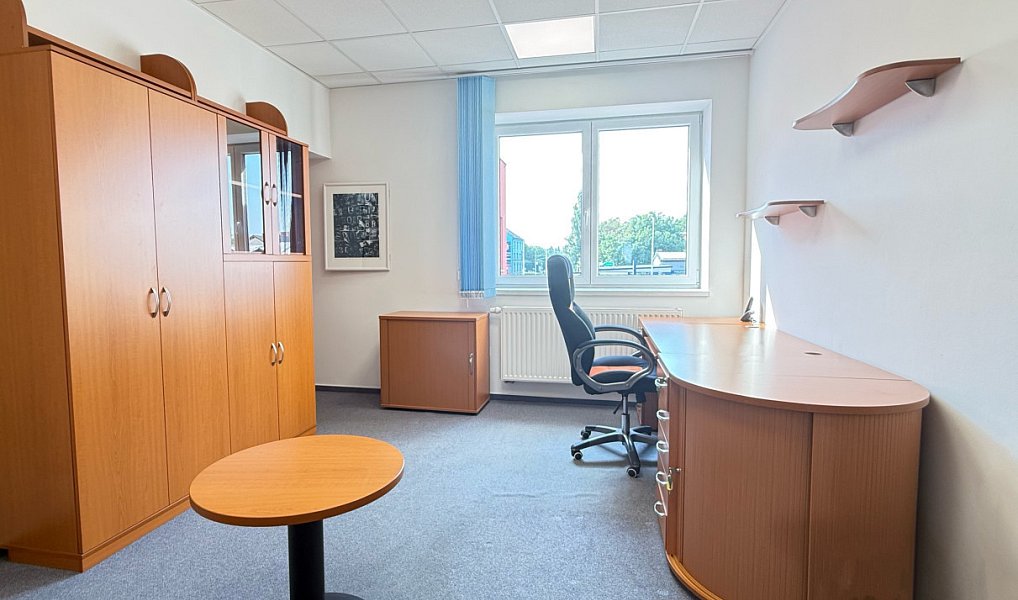 Pronájem kanceláře 95 m², Ostrava – náhled fotky 2