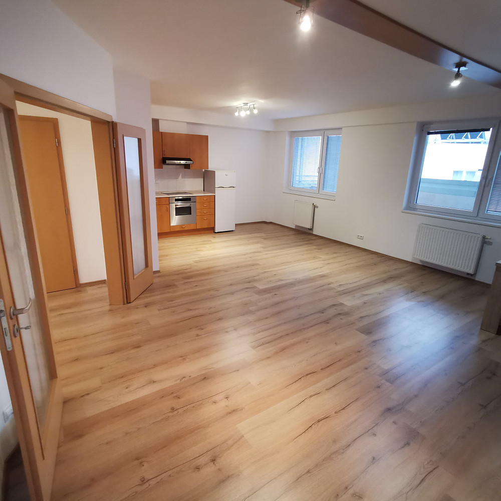 Pronájem bytu 3+kk 83 m² – fotografie 3