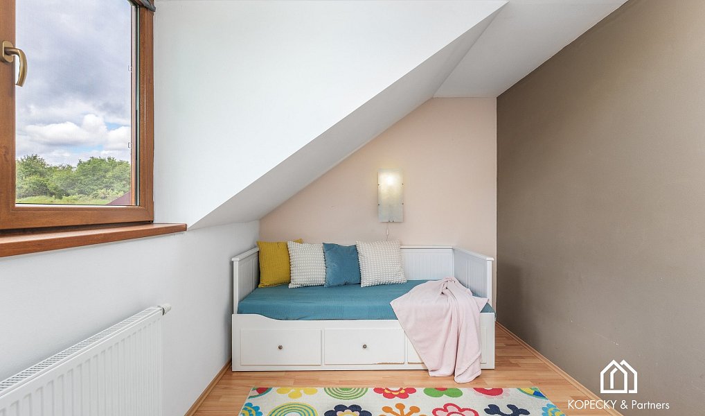 Prodej domu 252 m² s pozemkem 1 208 m², Nelahozeves – náhled fotky 12