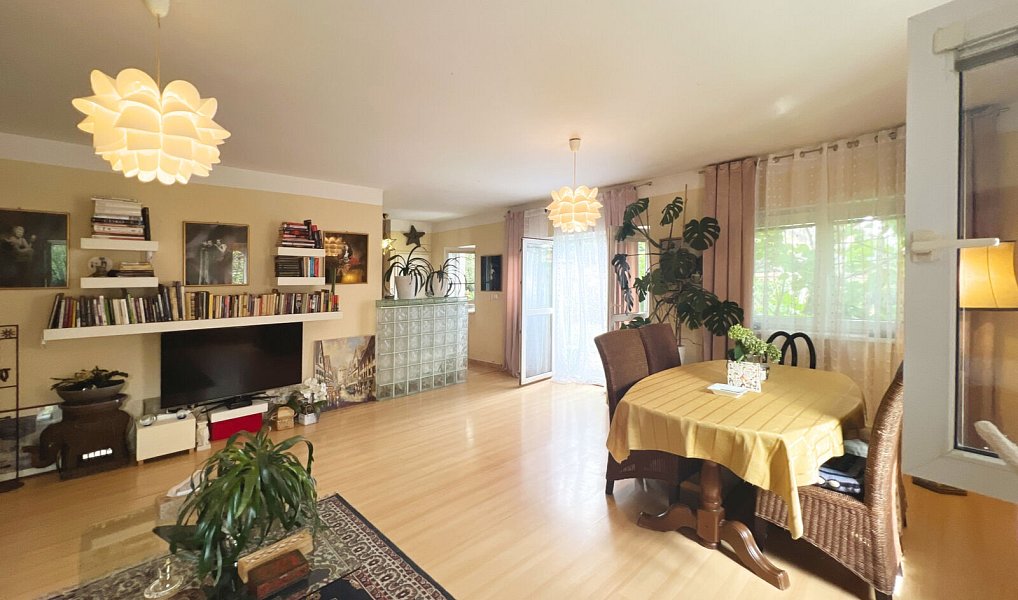 Prodej domu 200 m² s pozemkem 545 m², Měšice – náhled fotky 2