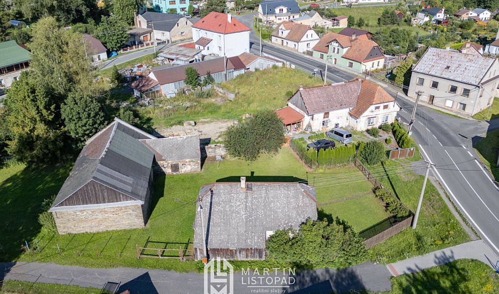 Prodej stavebního pozemku 1 379 m², Dvorce – náhled fotky 16