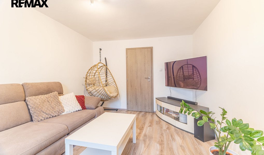 Prodej domu 160 m² s pozemkem 2 647 m², Karlova Ves – náhled fotky 7